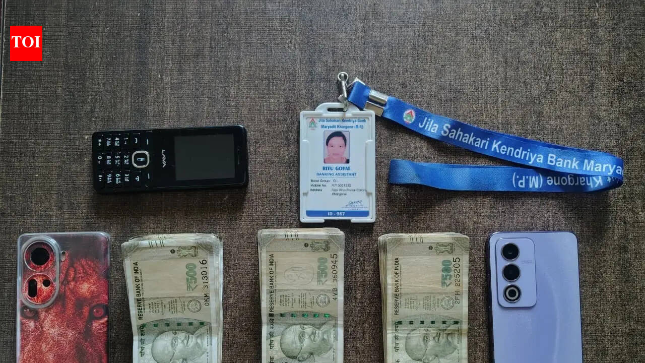 Bank cashier on the run in Rs 41.5 lakh embezzlement case held