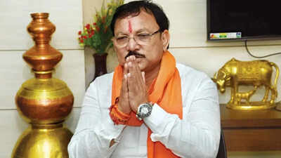 Day after skipping Uddhav Thackeray's Matoshree meet, UBT MP calls on Shinde Sena minister in Delhi