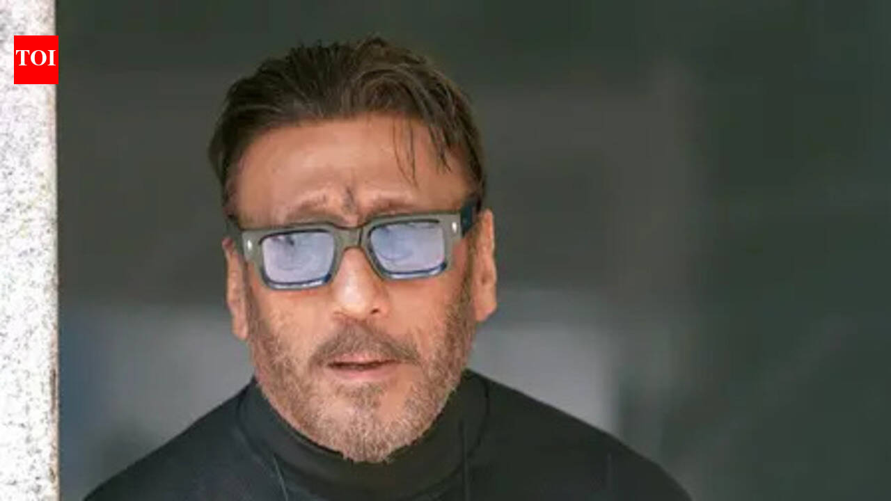Jackie Shroff celebrates Mithun Chakraborty's 76th birthday, honours Hemant Kumar on birth anniversary