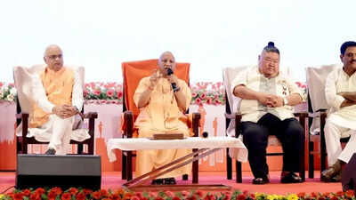  Yogi Adityanath on bulldozers driving mafia off 120 acres police land