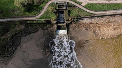 Thames water crisis deepens after government objects to £10bn rescue plan