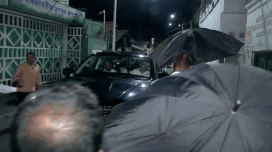 No rain in Kolkata, yet TMC's Abhishek Banerjee arrives under umbrella shield; here's why