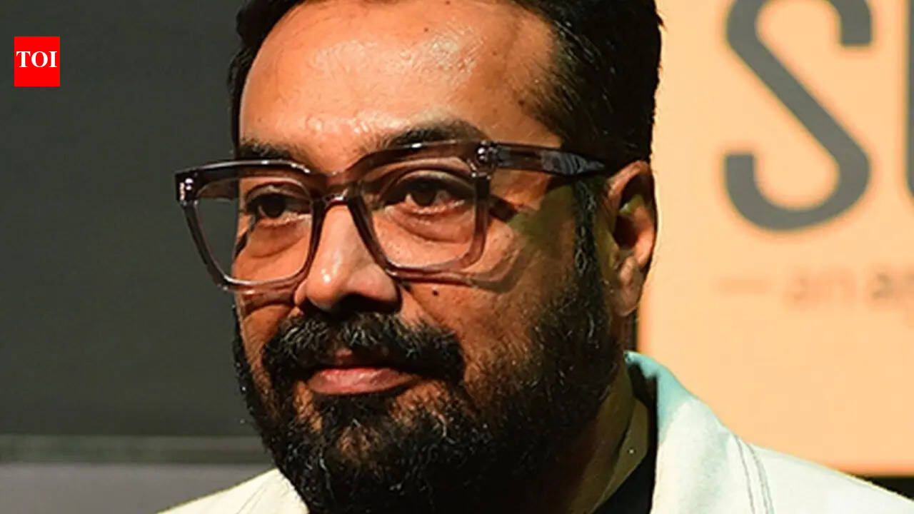 'Keep inspiring and breaking our hearts'; Anurag Kashyap backs 'Main Vaapas Aaunga'; Questions theatre show allocation