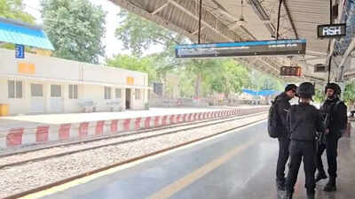 Bomb threat hoax delays Raptisagar Express at Lucknow's Aishbagh station