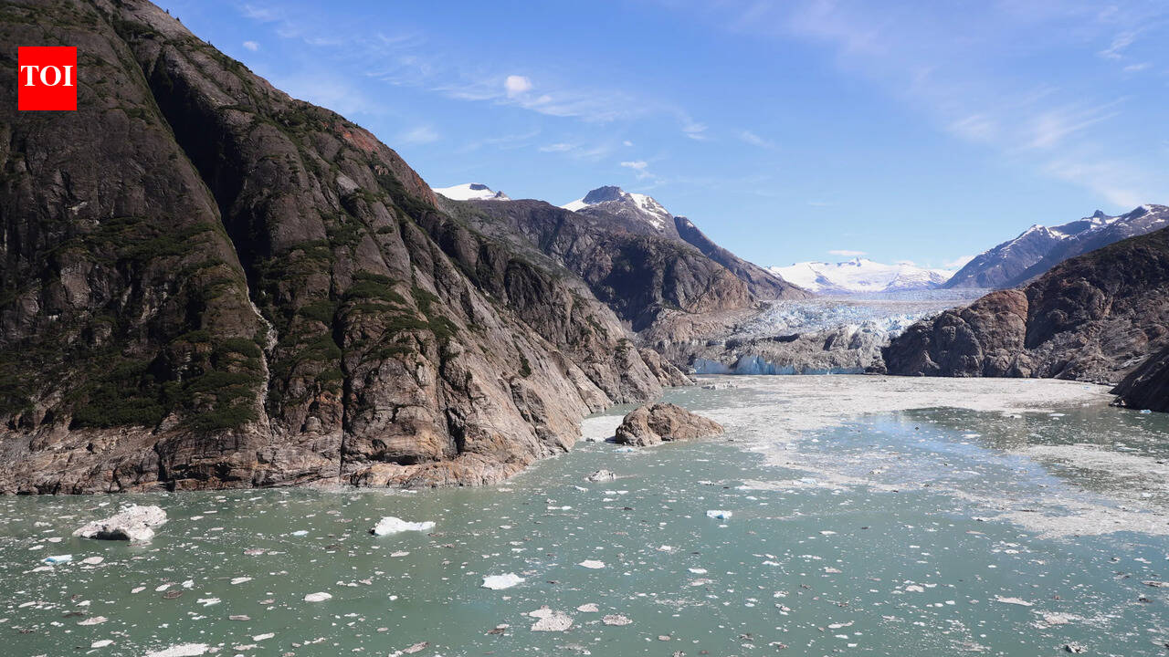 A 481-meter tsunami in Alaska shows how warming can quietly prime a tourist hotspot for sudden disaster