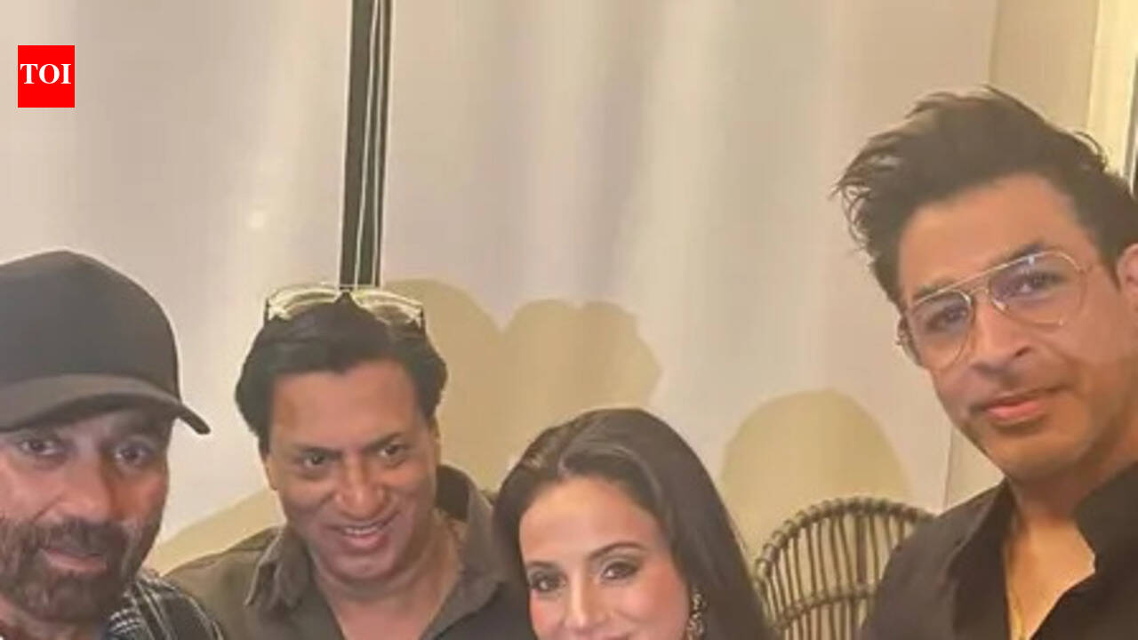 Rajat Bedi posts rare moments from 'Gadar' 25-year celebration with Sunny Deol and Ameesha Patel