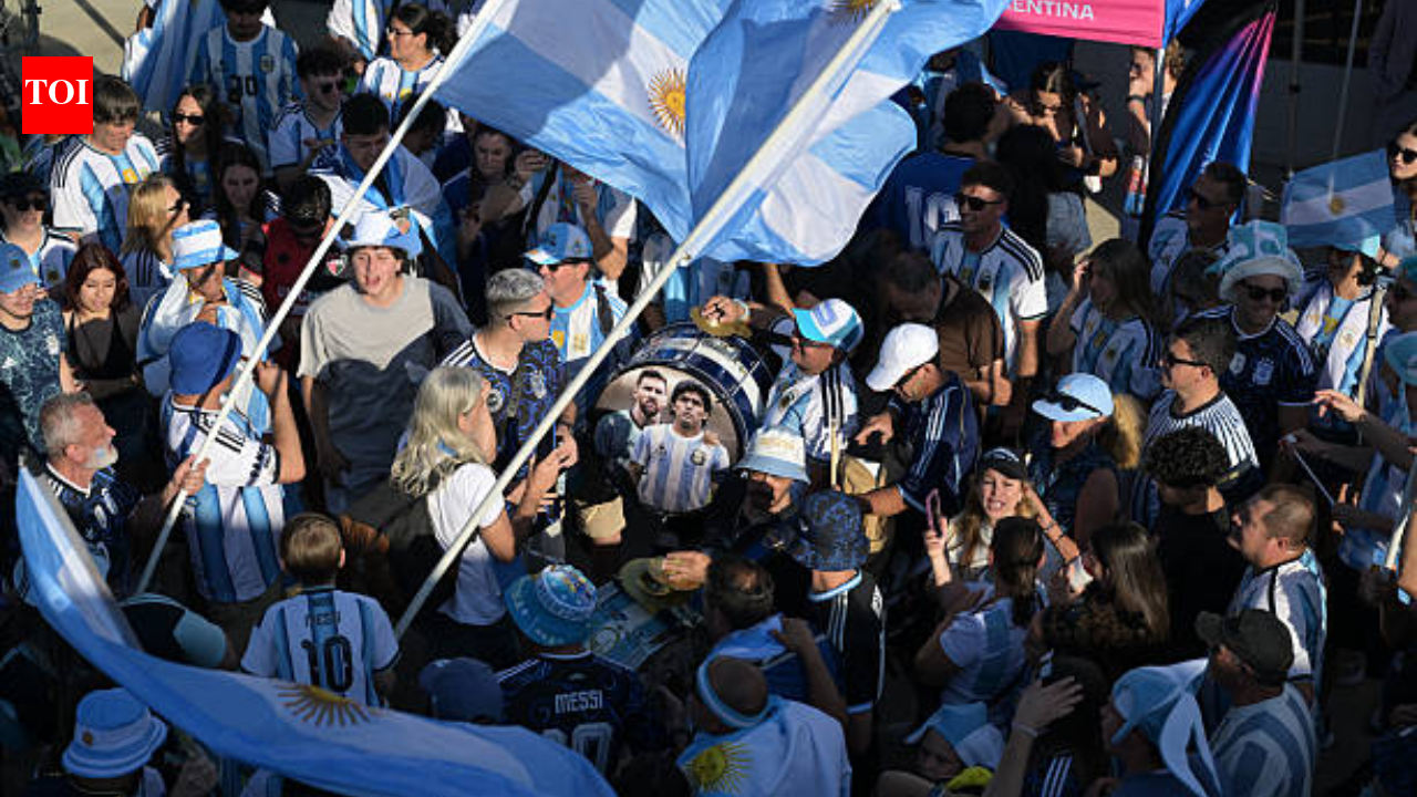 “What a disgrace for FIFA”: Lionel Messi’s Argentina fans clash with Algeria supporters in Times Square as FIFA World Cup atmosphere turns tense