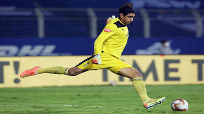  India's Gurpreet Singh Sandhu