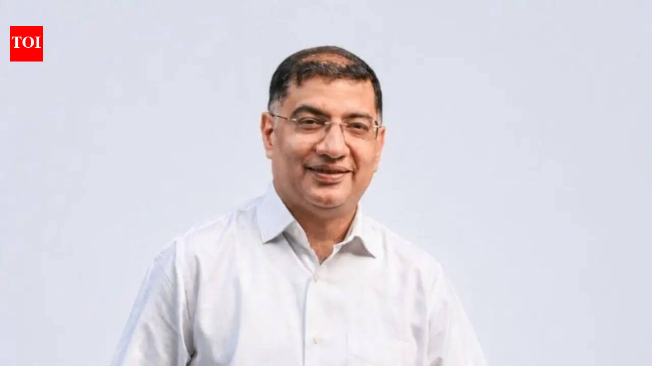 Bigbasket co-founder Hari Menon steps down as CEO, Nanda replaces him