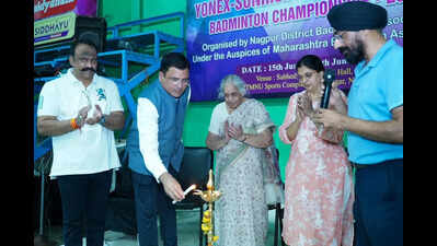 Arnav, Nabeel rally to enter quarterfinal in Nagpur badminton meet