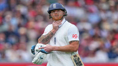 new-zealand-rips-out-4-england-wickets-in-11-balls-as-lord39s-pitch-remains-vicious.jpg