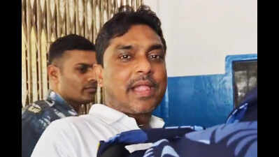 Abhishek aide, ex-MLA get egg treatment
