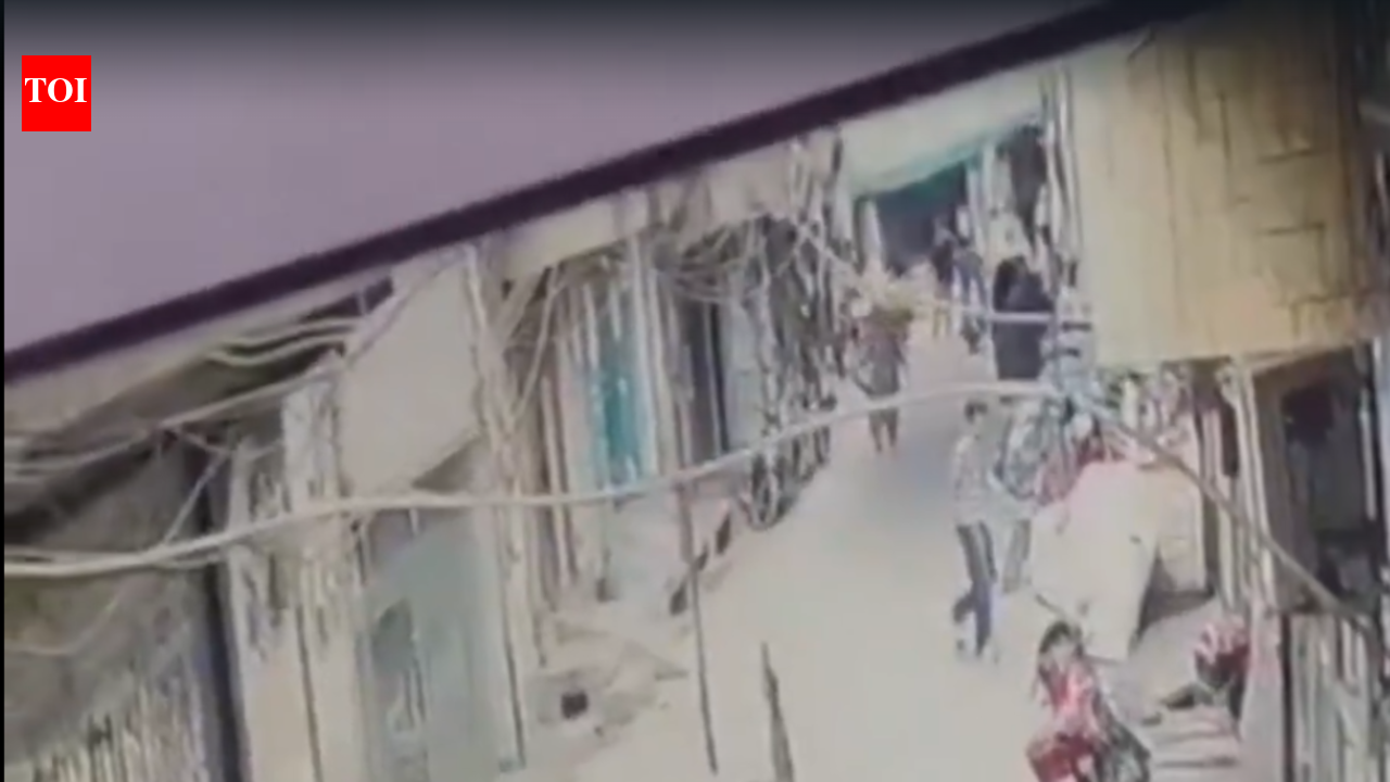CCTV Captures brazen killing of water supplier in busy lane