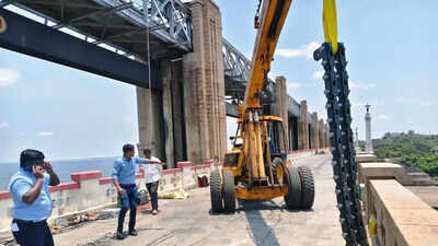 Tungabhadra dam’s new crest gates set for launch in a 3-CM show
