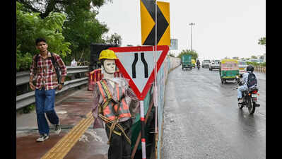Ashram closure, Azadpur works to disrupt traffic across Delhi
