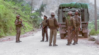 Subsidence sparks fear in Jammu & Kashmir village; residents evacuated