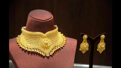 Plain gold jewellery exports plunge 40% amid supply crunch, high prices