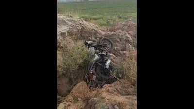 Biker falls in pit at end of incomplete Faridabad-Noida airport link road, dies