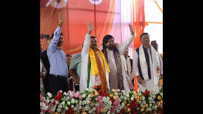 CM pledges 1,000 EFR jobs for Gorkhas, tourism push