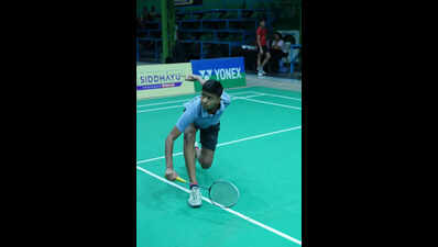 Devansh confirms three semifinal berths to hog limelight on Day 2
