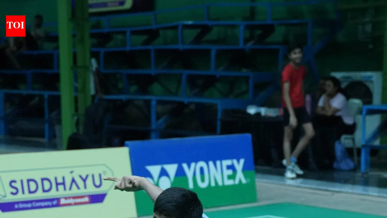 Devansh confirms three semifinal berths to hog limelight on Day 2
