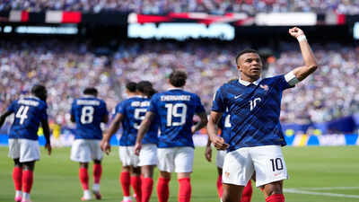  Kylian Mbappé breaks France scoring record in 3-1 win