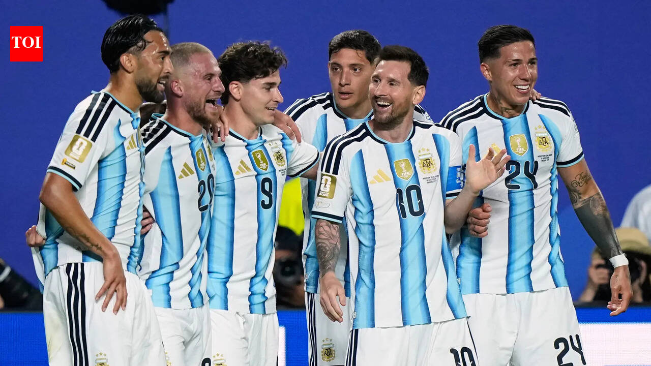 अर्जेंटीना बनाम अल्जीरिया फीफा विश्व कप मैच परिणाम: अर्जेंटीना ने 3-0 से जीत के साथ खिताब की रक्षा शुरू की क्योंकि लियोनेल मेस्सी ने पहली विश्व कप हैट्रिक बनाई | फुटबॉल समाचार
