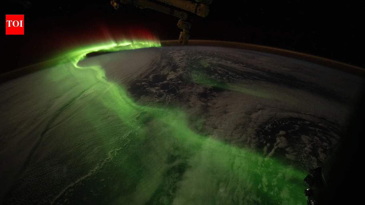 NASA astronaut captures stunning southern lights ‘dancing like snakes’ across Earth from space