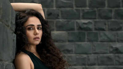15 years after 'Shala', Amruta Khanvilkar and Sujay Dahake reunite for Marathi suspense thriller 'Raktaphal'
