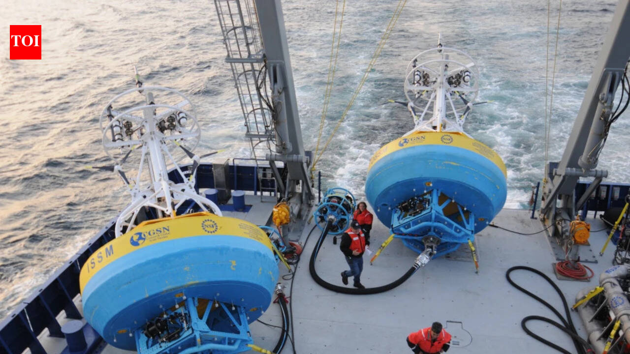 A $386 million ocean watchdog is being dismantled off the US coast, and scientists warn it could leave them blind to changes at sea