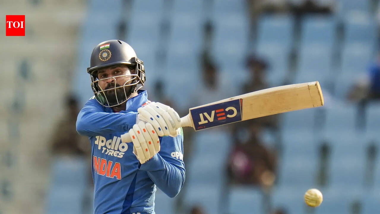 Shreyas Iyer surpasses Virat Kohli, becomes joint second-fastest Indian to...