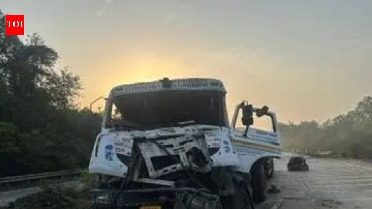 5 hurt as three heavy vehicles collide in Danuwa Valley