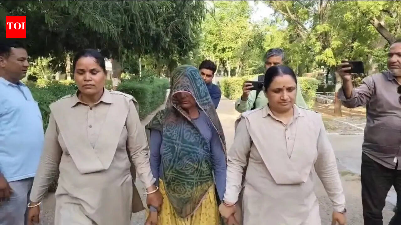 Neighbour woman arrested for killing 70yr old, chopping body to steal silver ornaments