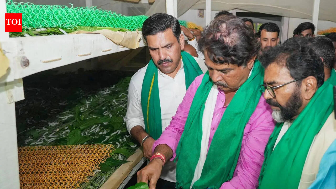 Farmers take Bidadi fight to Rahul, BJP and JD(S) pile pressure on govt