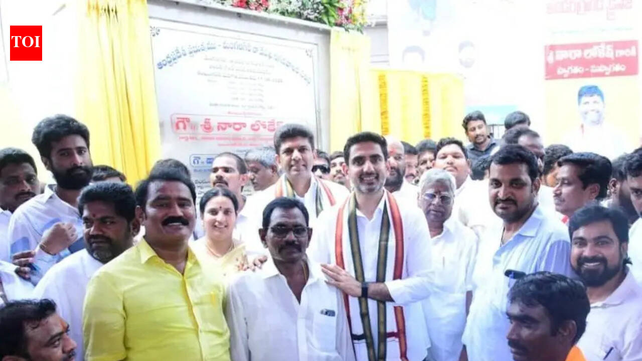 Ministers to booth-level leaders should reach out to people: Lokesh