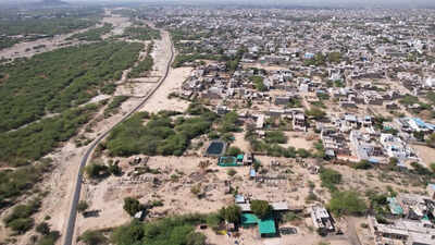 Raj HC pulls up PWD officials over road built in Luni flow area