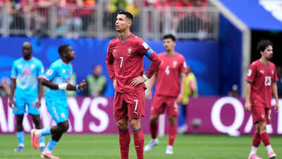  Cristiano Ronaldo becomes oldest outfield player to start a WC game