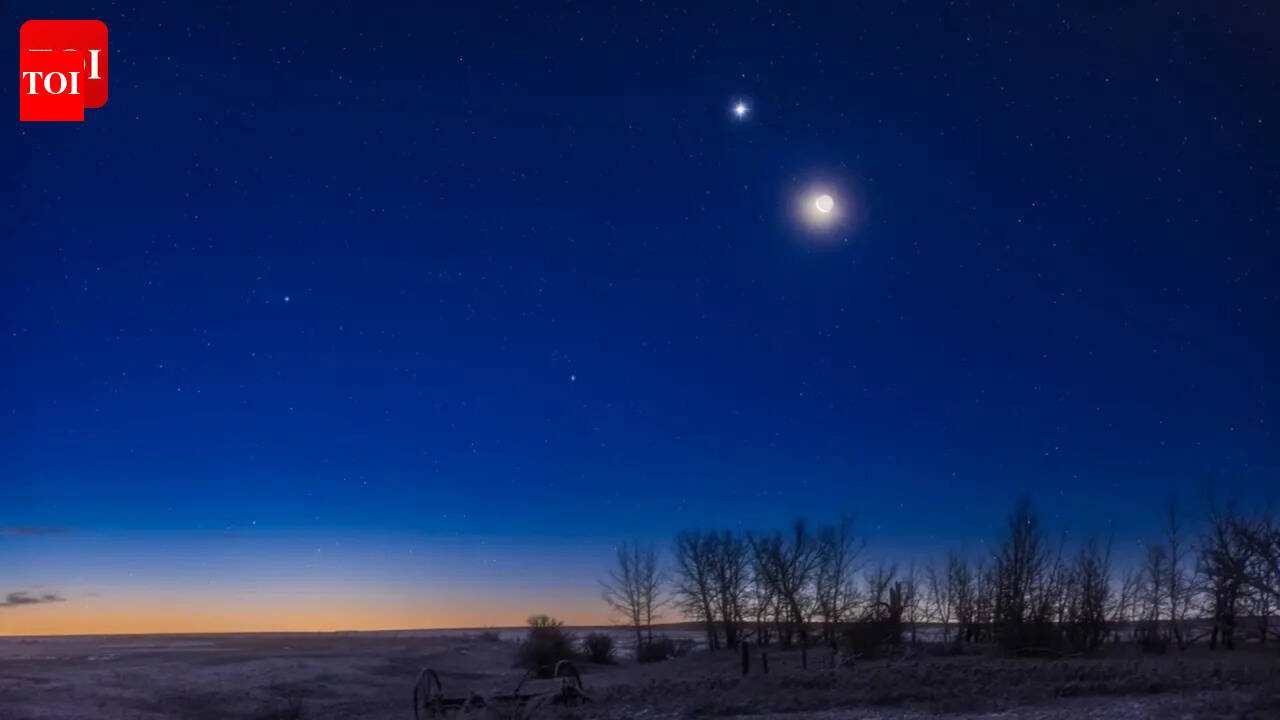 The crescent moon joins THESE 3 planets in a beautiful sunset sky show tonight: Where can you watch this planet parade from?