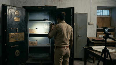 Gold kept as loan security goes missing from bank locker in UP's Firozabad