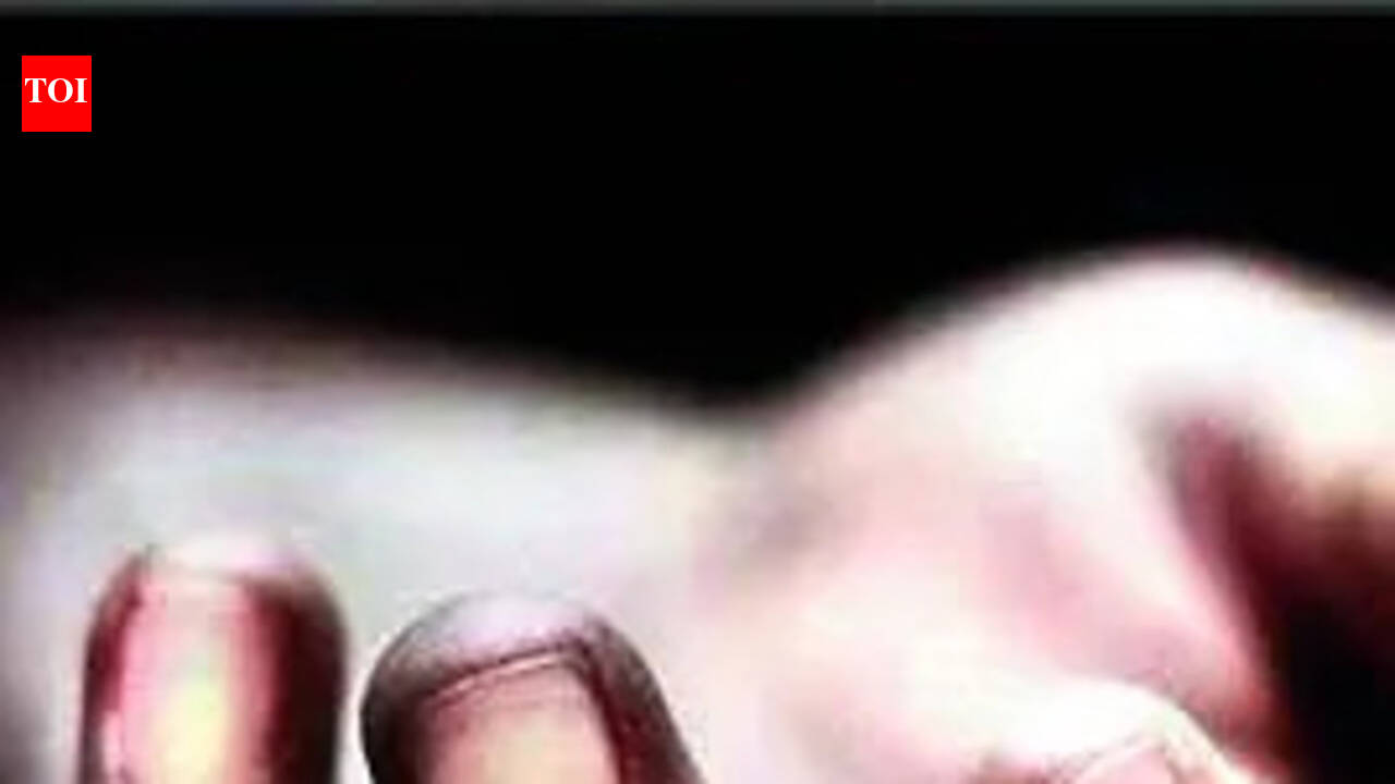 Half-burnt body of woman recovered from cremation ground in West Champaran; dowry death suspected