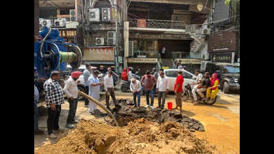 Water leak search cuts power line to inner city in Ludhiana.