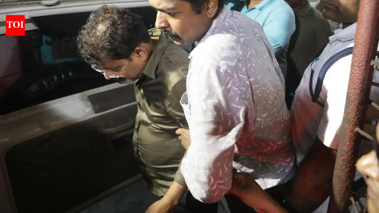 Arrested councillor defrauded 950 hawkers of Rs 3 crore: Cops