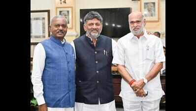 Rebel MLAs cites ‘atmasakshi’ to justify votes