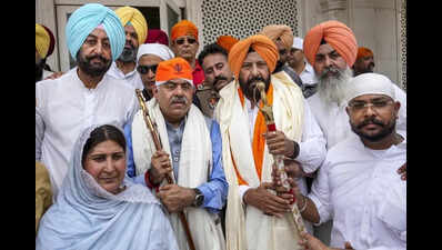 Ahead of BJP chief’s visit, Kewal Dhillon & Tarun Chugh hold outreach in Amritsar