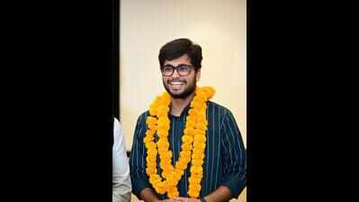 Jaipur boy secures AIR 7,girl AIR 28 in CA final exam