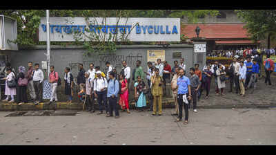 BEST employees in bus, power supply division on strike; Mumbai commuters hit