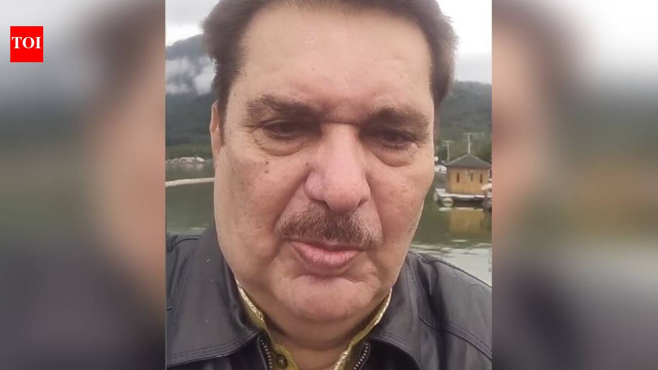‘A memorable experience with a genius’: Raza Murad recalls sharing the screen with Kishore Kumar in 'Door Waadiyon Mein Kahin'