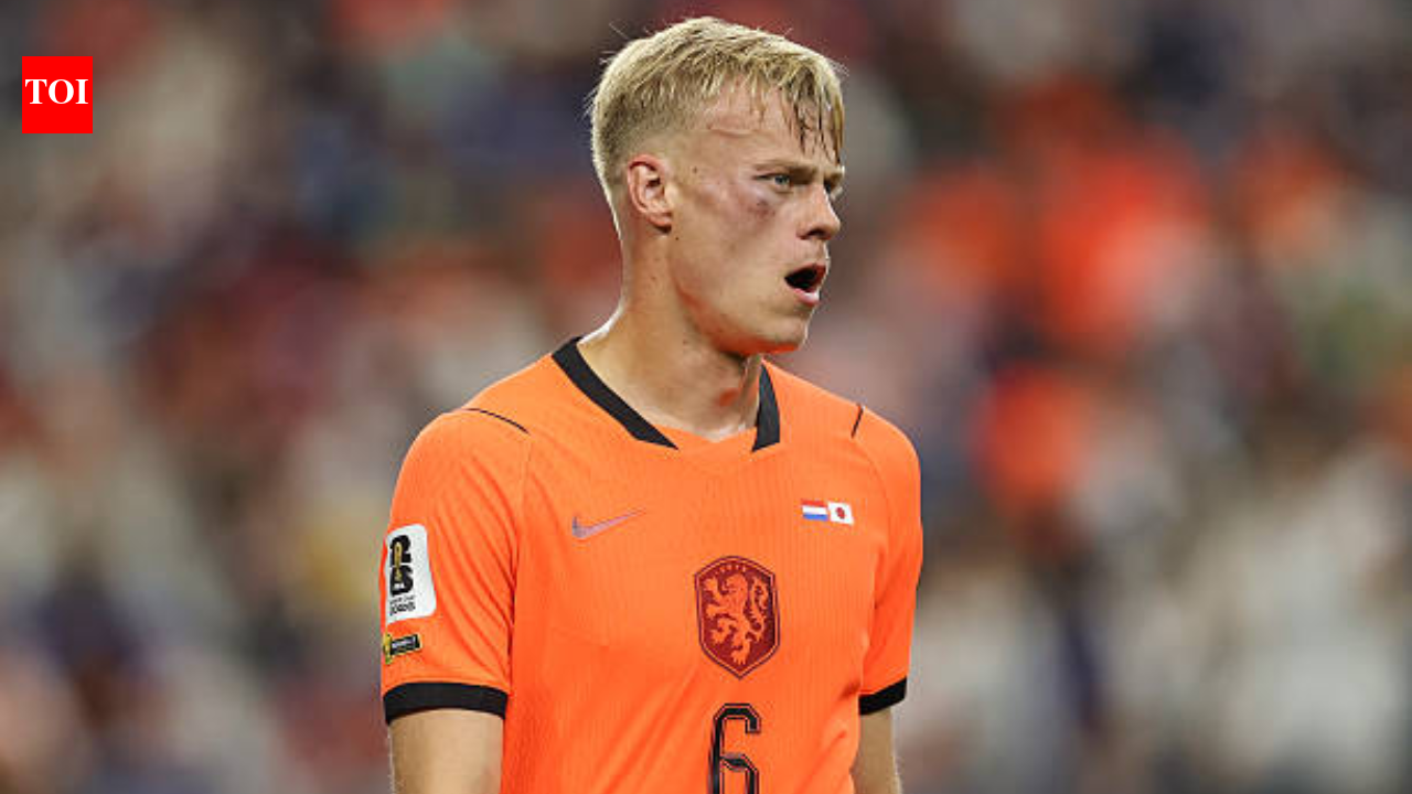 “He’s a warrior”: Fans laud Tottenham’s £52M signing Jan Paul van Hecke as he shows off brutal black eye suffered in FIFA World Cup 2026 clash against Japan
