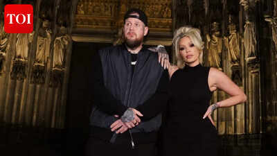 'The internet is a liar, nobody cheated on nobody': Jelly Roll shuts down cheating rumors with 'best friend and wife' Bunnie Xo amid divorce