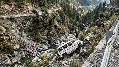 Gurgaon woman, 11-month-old son die after parked vehicle rolls into gorge in Lahaul-Spiti